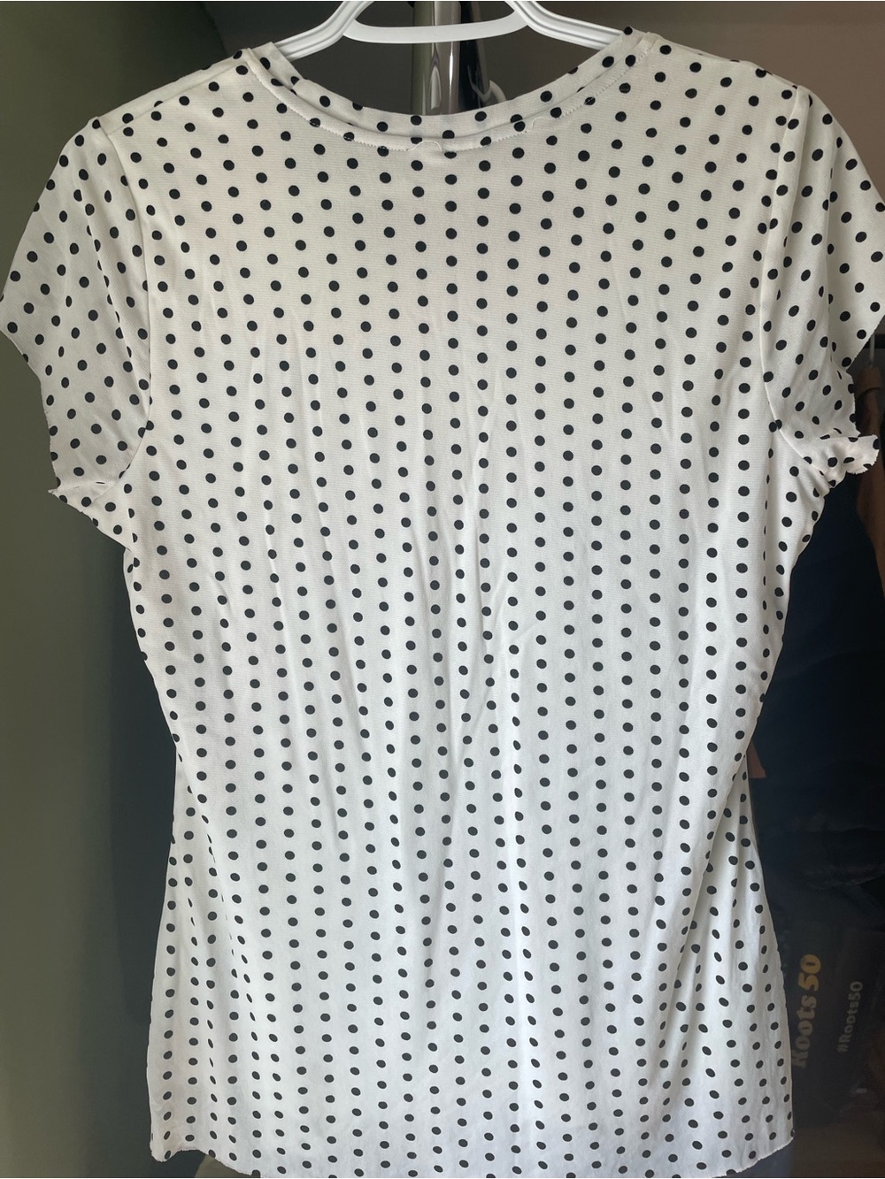 Worthington t-shirt style top size medium white & black polka dots lightweight - Picture 2 of 5